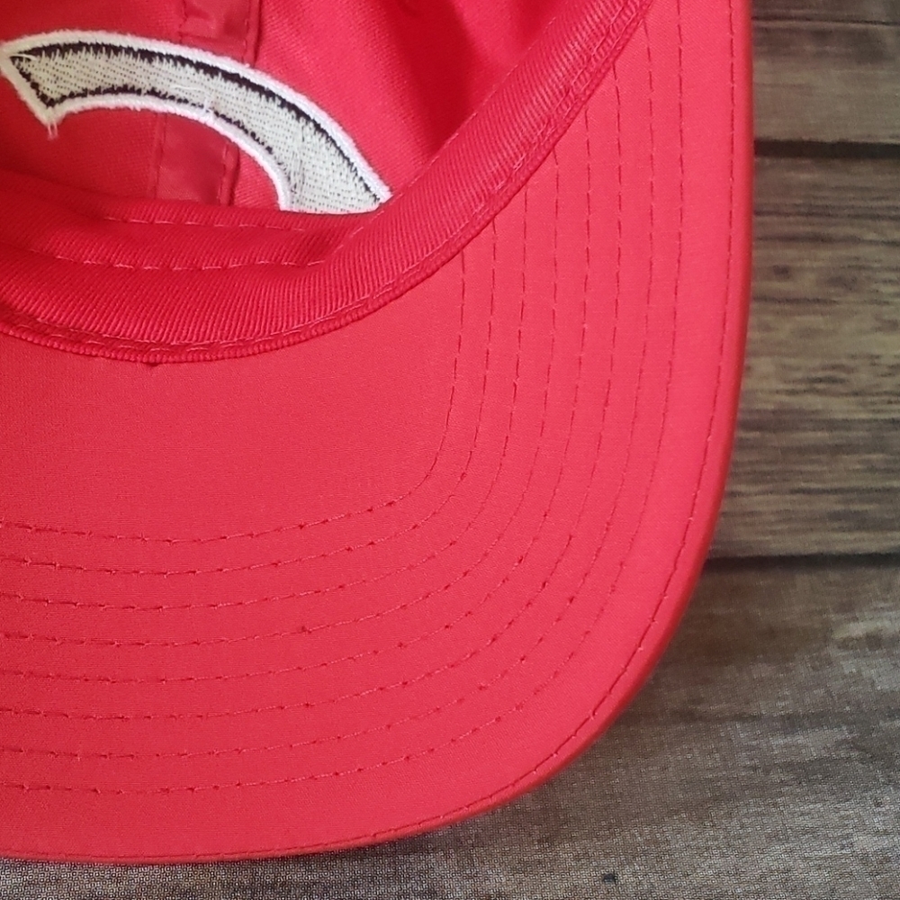 The Game red ball cap with black embroidered C NWT - Picture 7 of 10